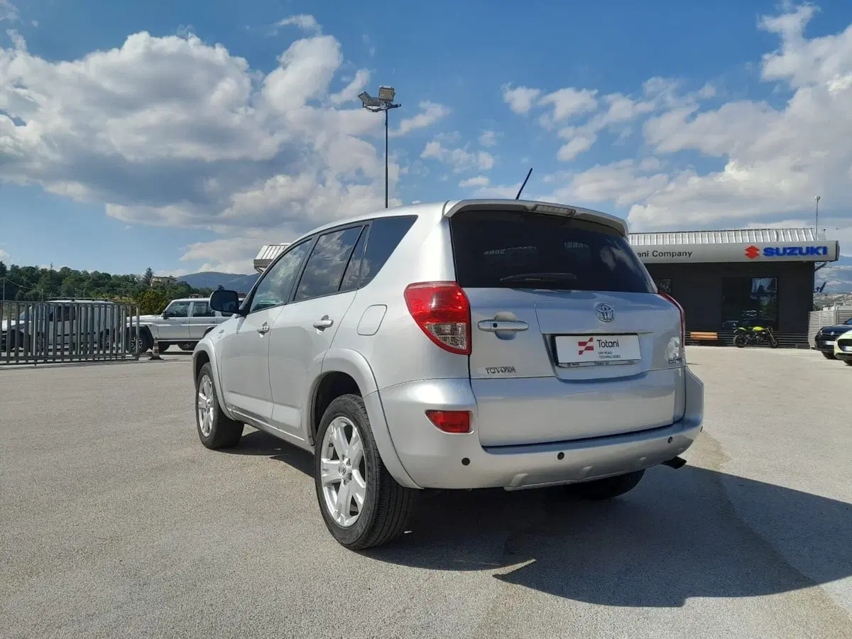 Toyota Rav4 usata a L'Aquila (14)