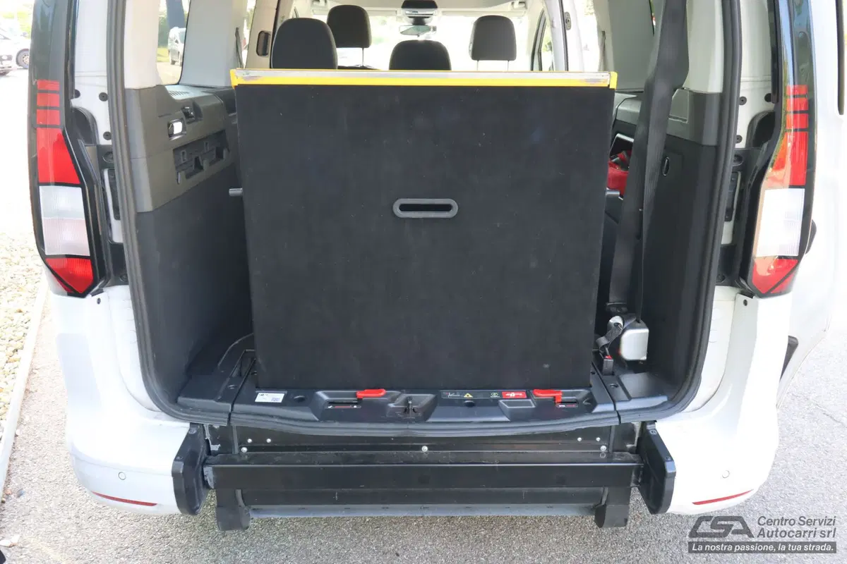 Volkswagen Veicoli Commerciali Caddy usata a Bologna (10)