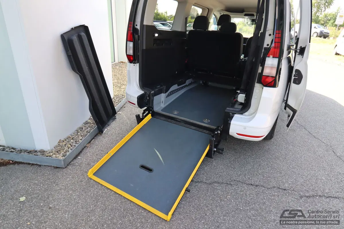 Volkswagen Veicoli Commerciali Caddy usata a Bologna (2)