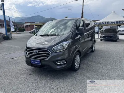 Ford Tourneo Custom tourneo custom V710 320 2.0 ecoblue 170cv Titanium X L1H1 AWD A8 del 2018 usata a Cuorgne'