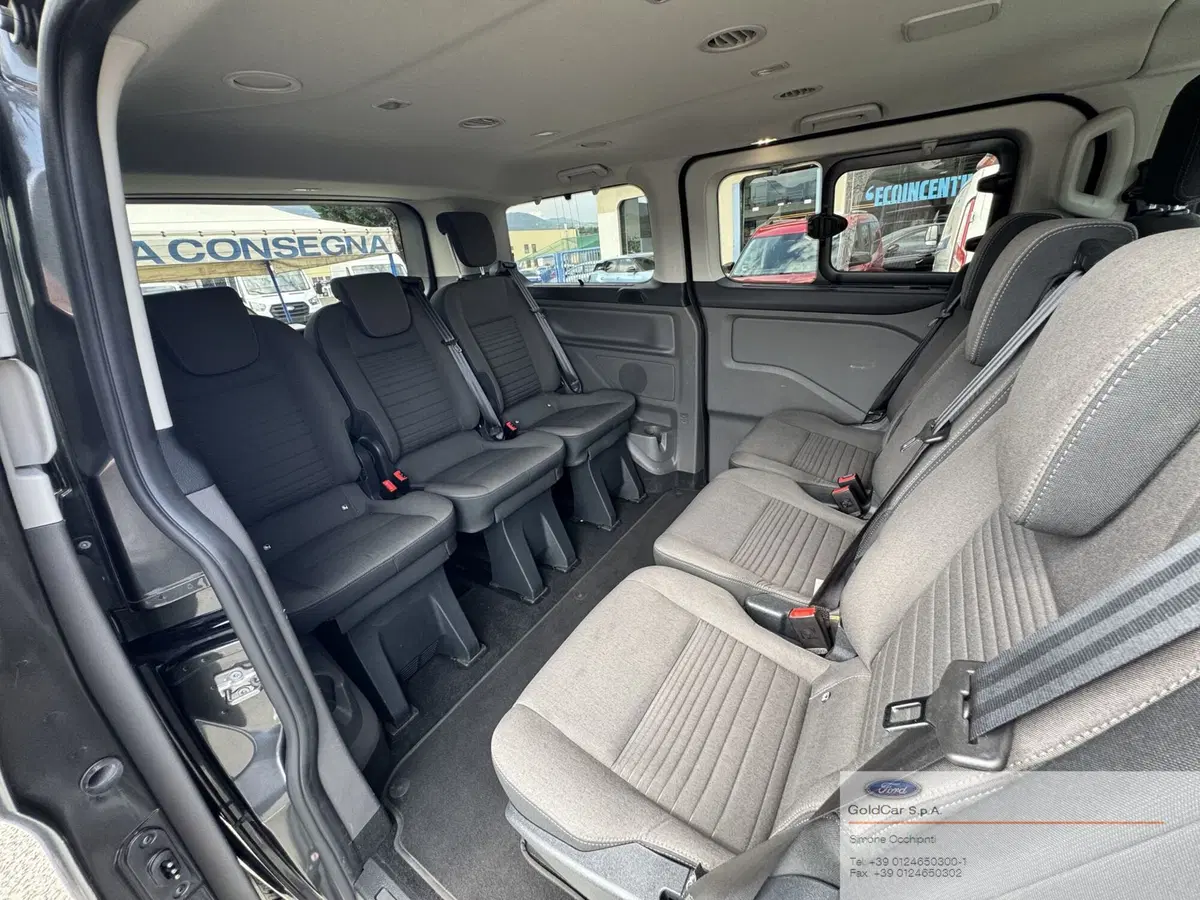 Ford Tourneo Custom usata a Torino (11)