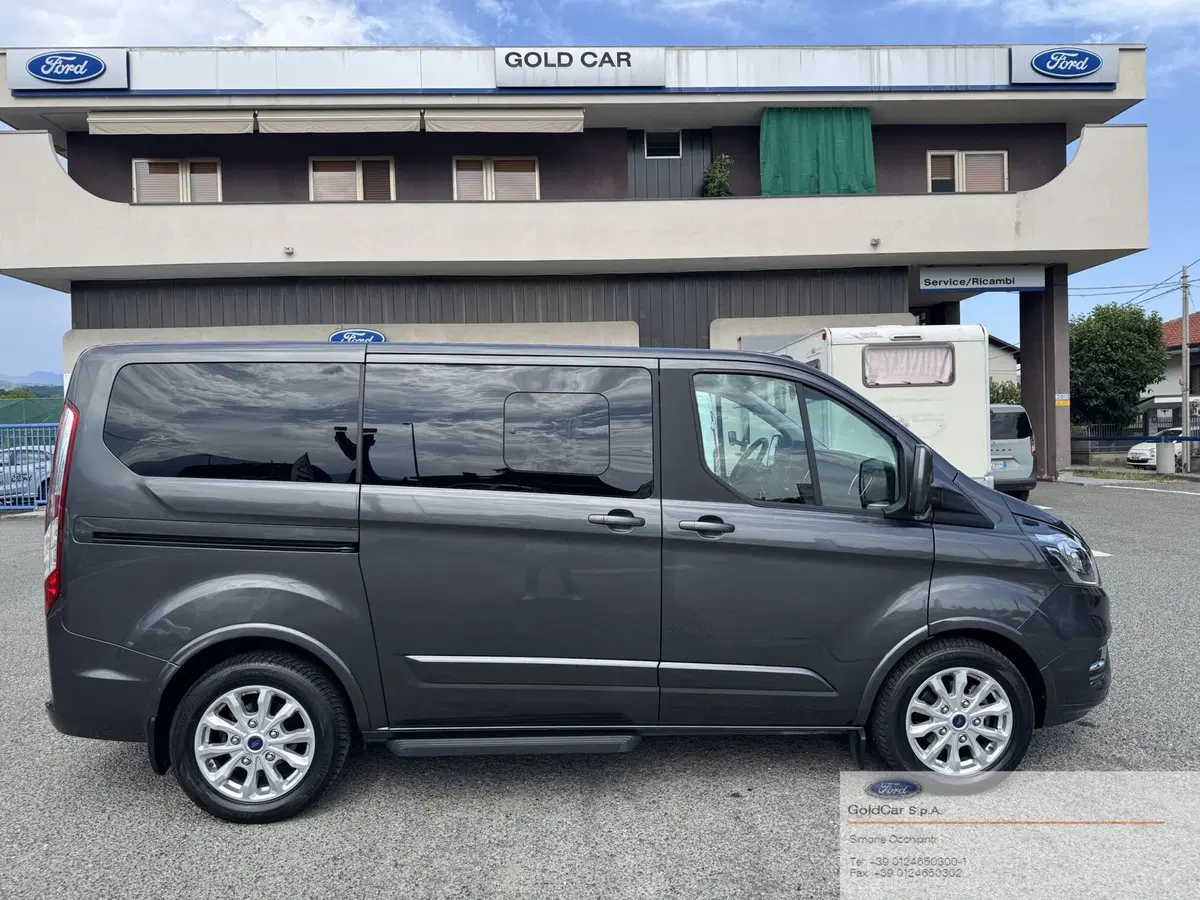Ford Tourneo Custom usata a Torino (4)