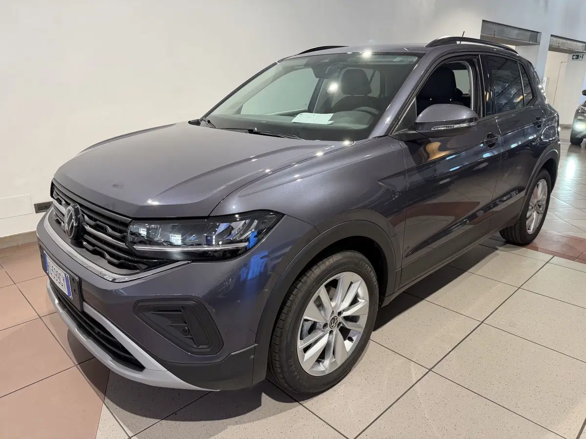 Volkswagen T-Cross nuova a Genova
