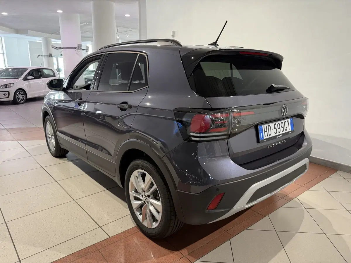 Volkswagen T-Cross nuova a Genova (3)