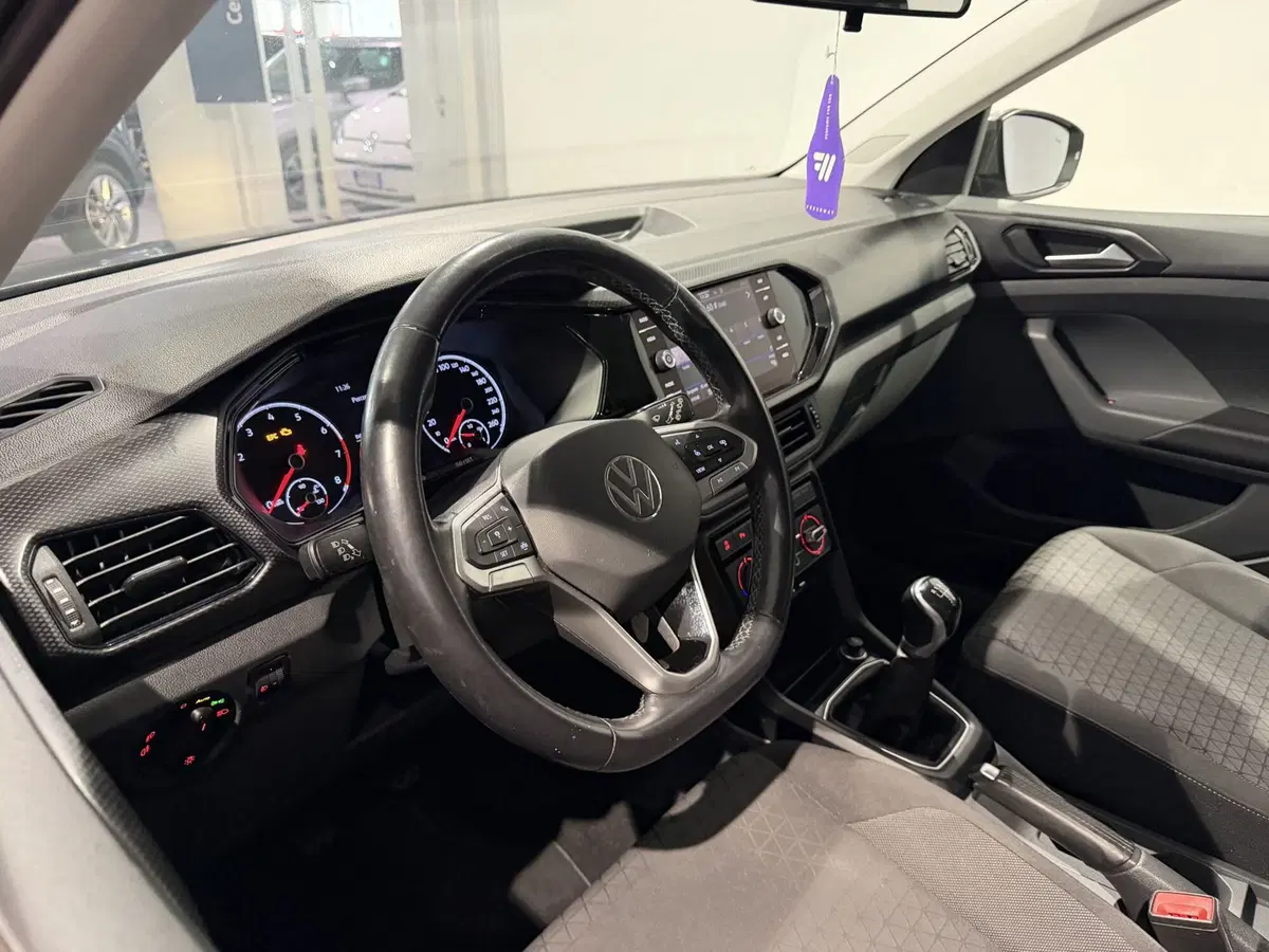 Volkswagen T-Cross usata a Genova (8)