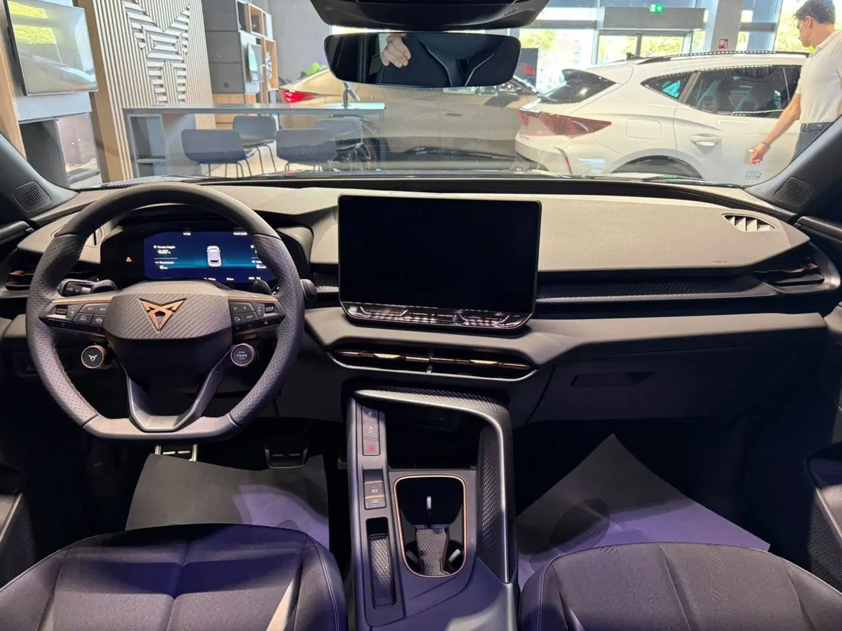 Cupra Terramar nuova a Lecco (7)