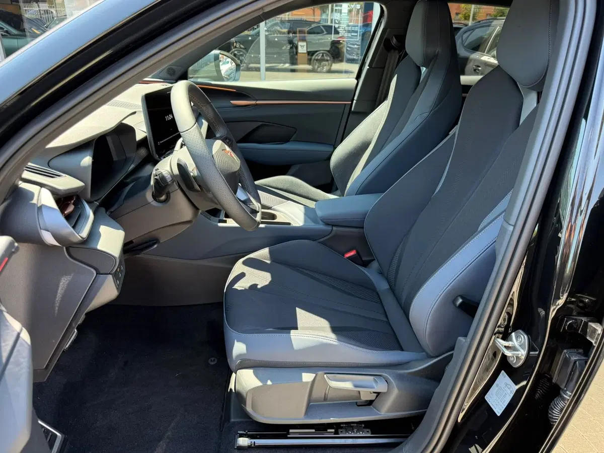 Cupra Terramar nuova a Lecco (10)