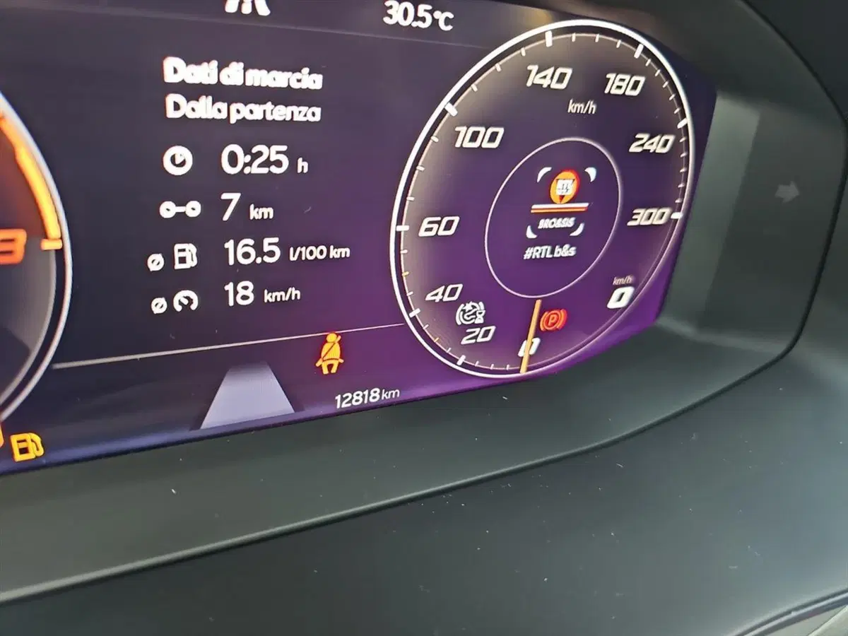 Cupra Leon usata a Lecco (14)