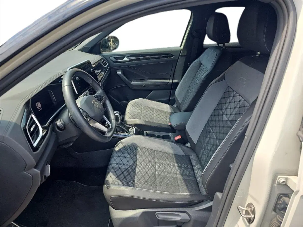Volkswagen T-Roc usata a Lecco (11)