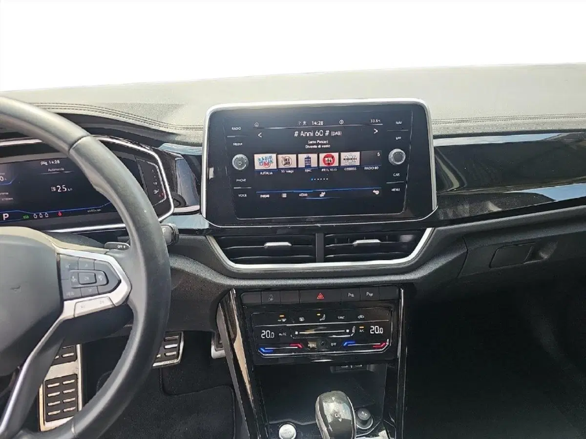 Volkswagen T-Roc usata a Lecco (13)