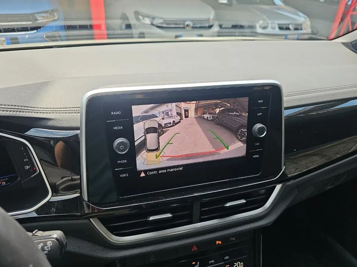 Volkswagen T-Roc usata a Lecco (14)
