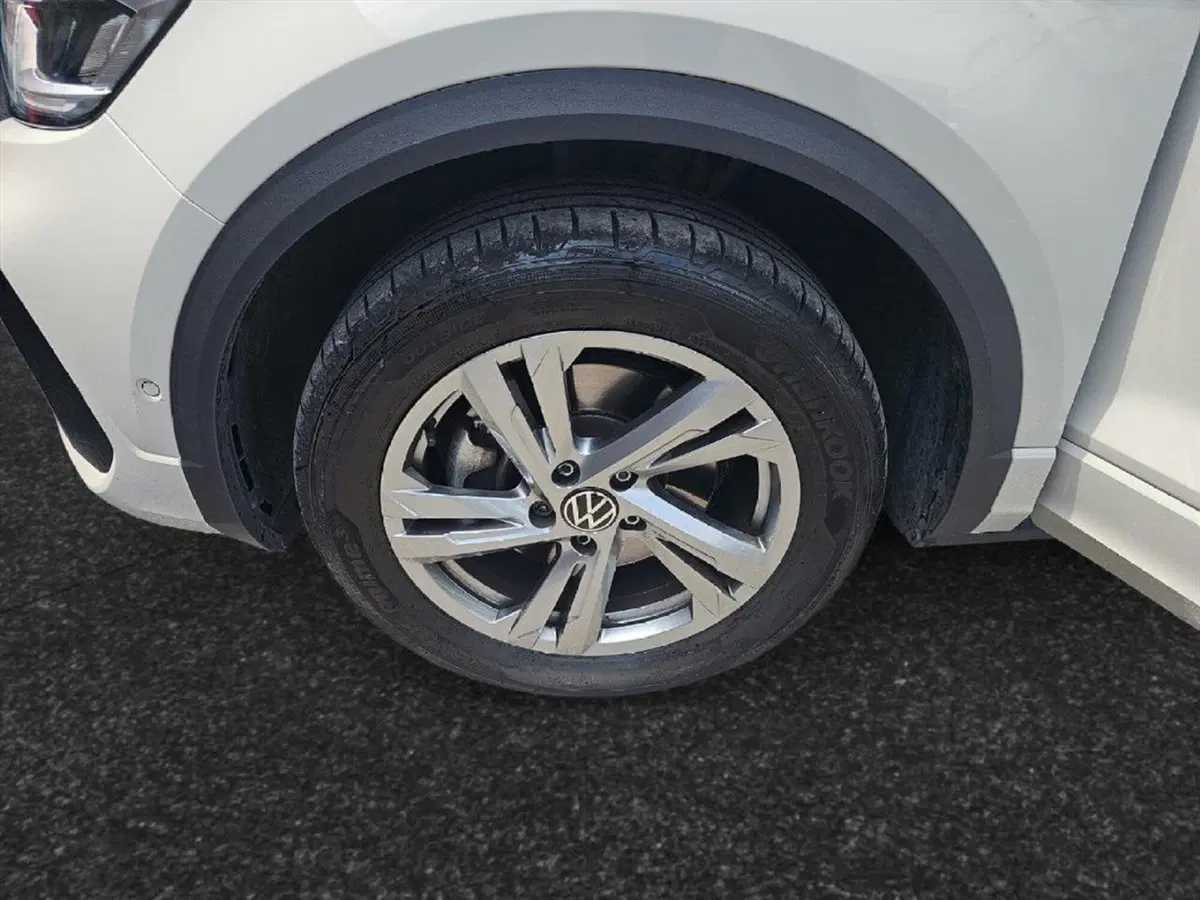 Volkswagen T-Roc usata a Lecco (16)
