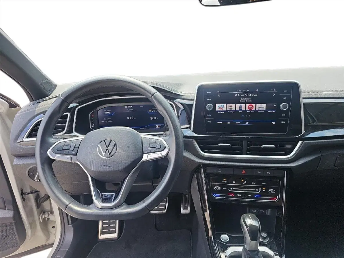 Volkswagen T-Roc usata a Lecco (9)