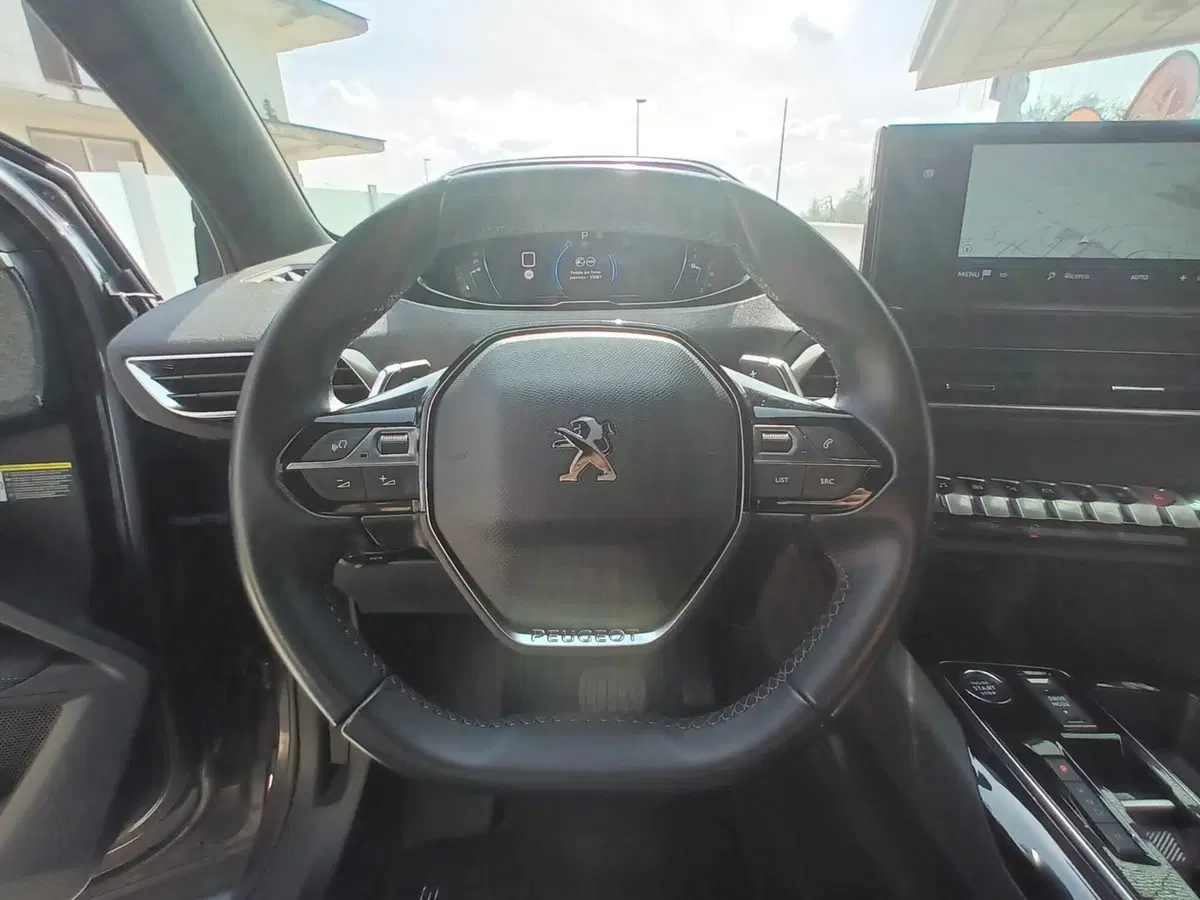 Peugeot 3008 usata a Bari (10)