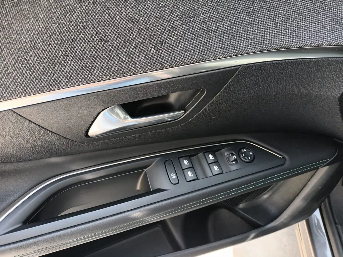 Peugeot 3008 usata a Bari (4)