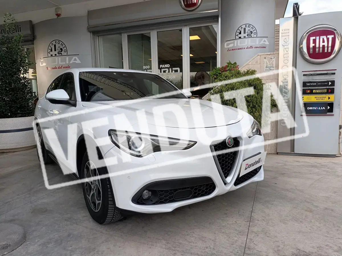 Alfa Romeo Stelvio usata a Bari
