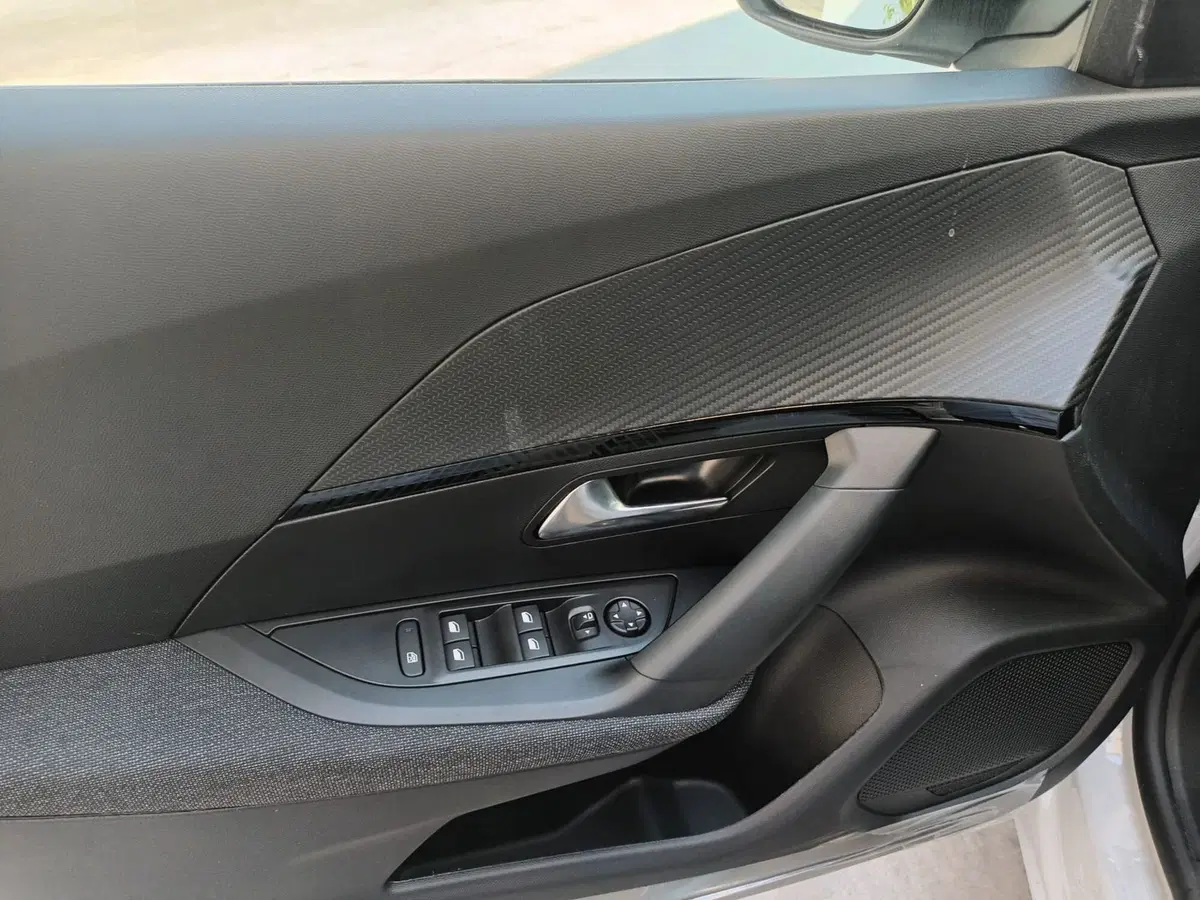 Peugeot 2008 nuova a Bari (6)