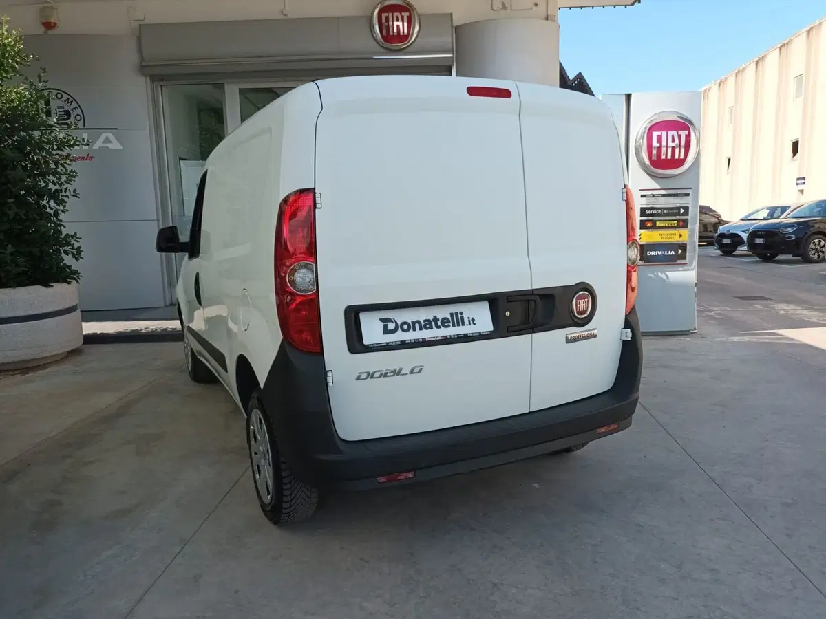 Fiat Doblò Furgone usata a Bari (19)