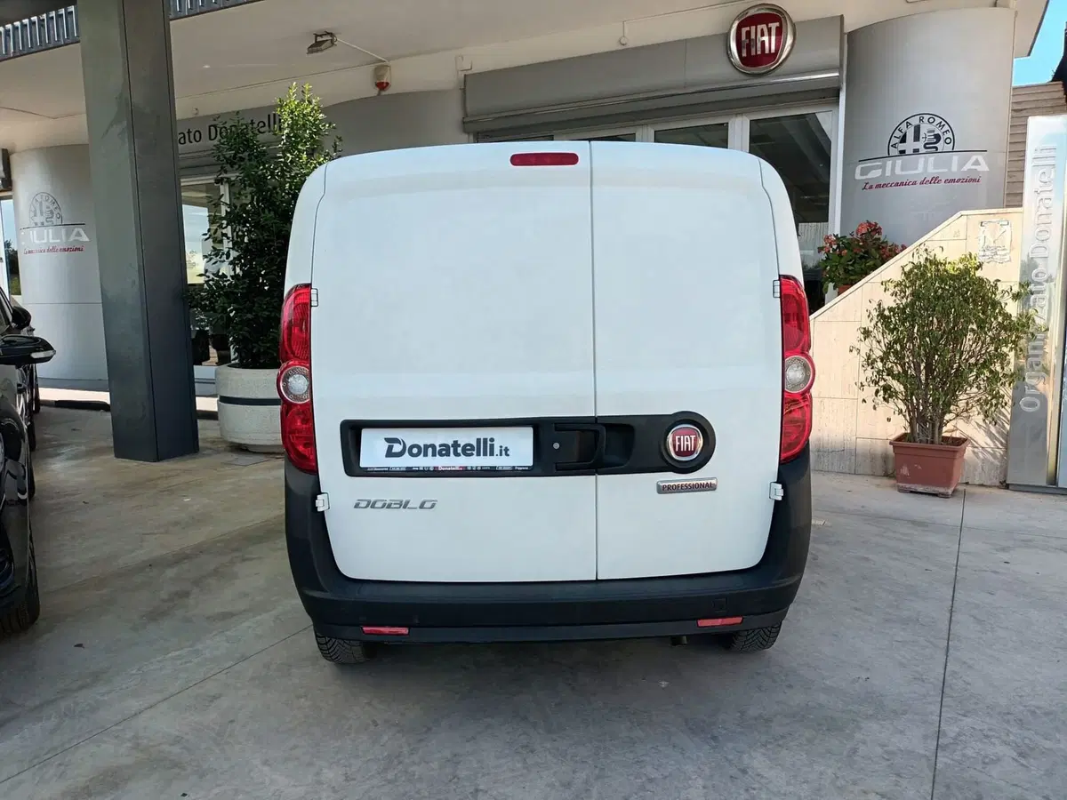 Fiat Doblò Furgone usata a Bari (20)