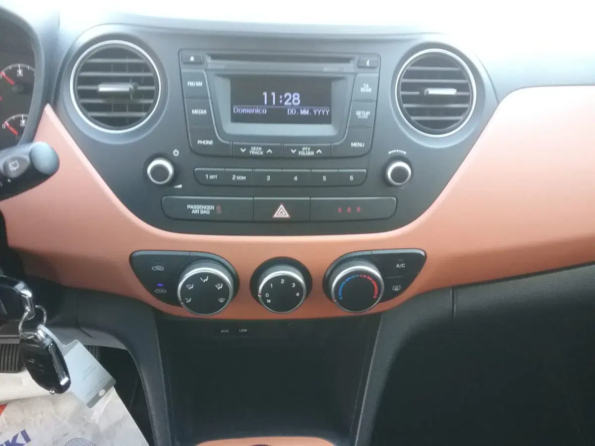Hyundai i10 usata a Macerata (6)