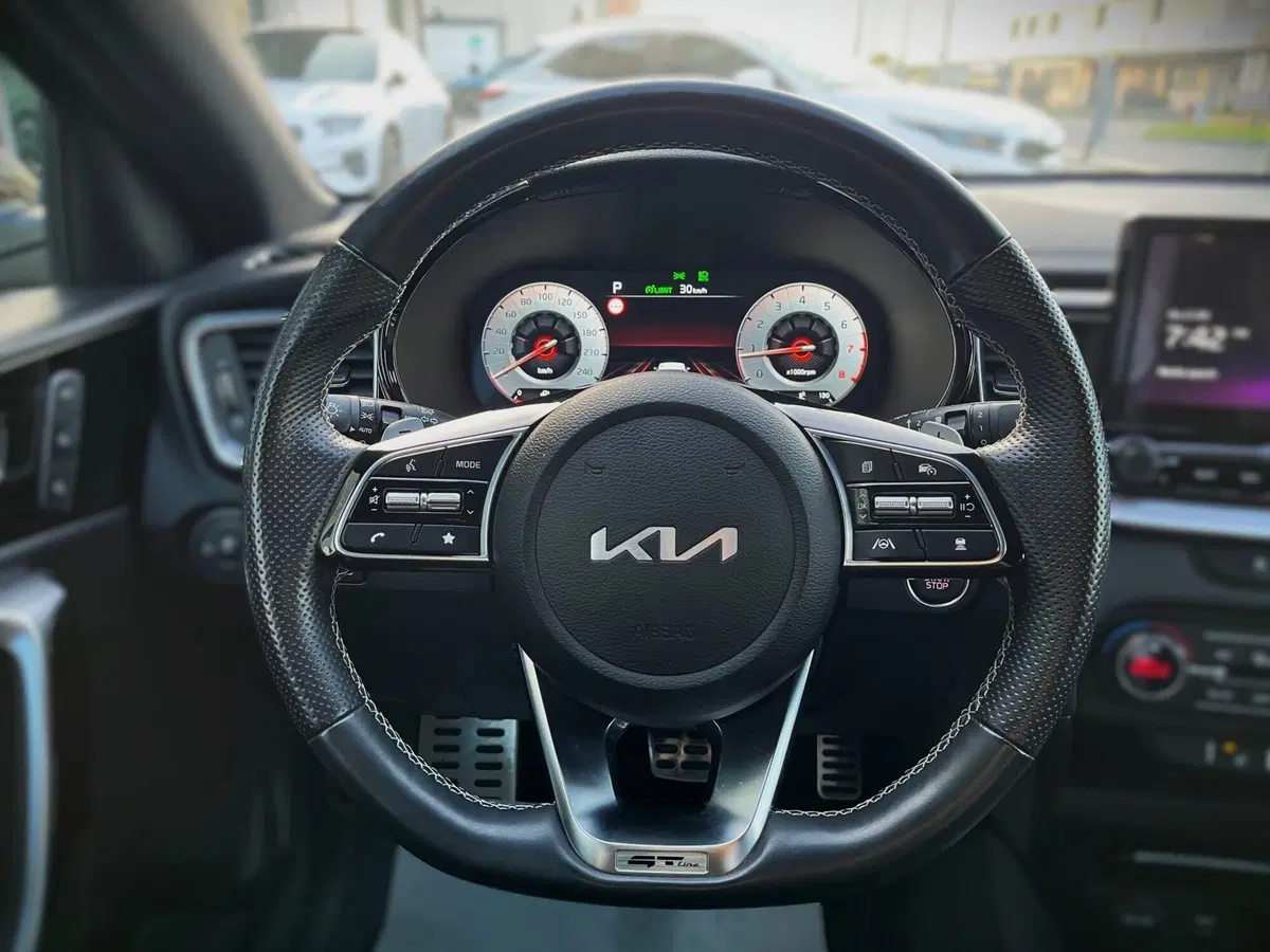 Kia ProCeed usata a Ferrara (8)