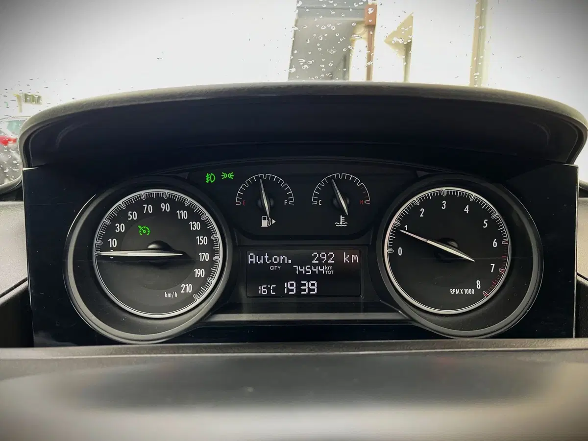 Lancia Ypsilon usata a Ferrara (7)