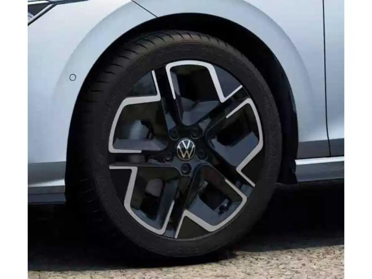 Volkswagen Golf nuova a Avellino (4)