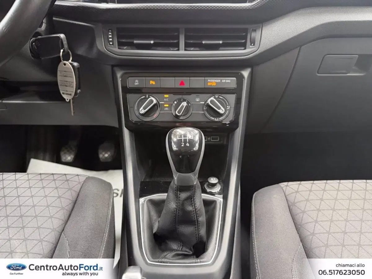Volkswagen T-Cross usata a Roma (11)