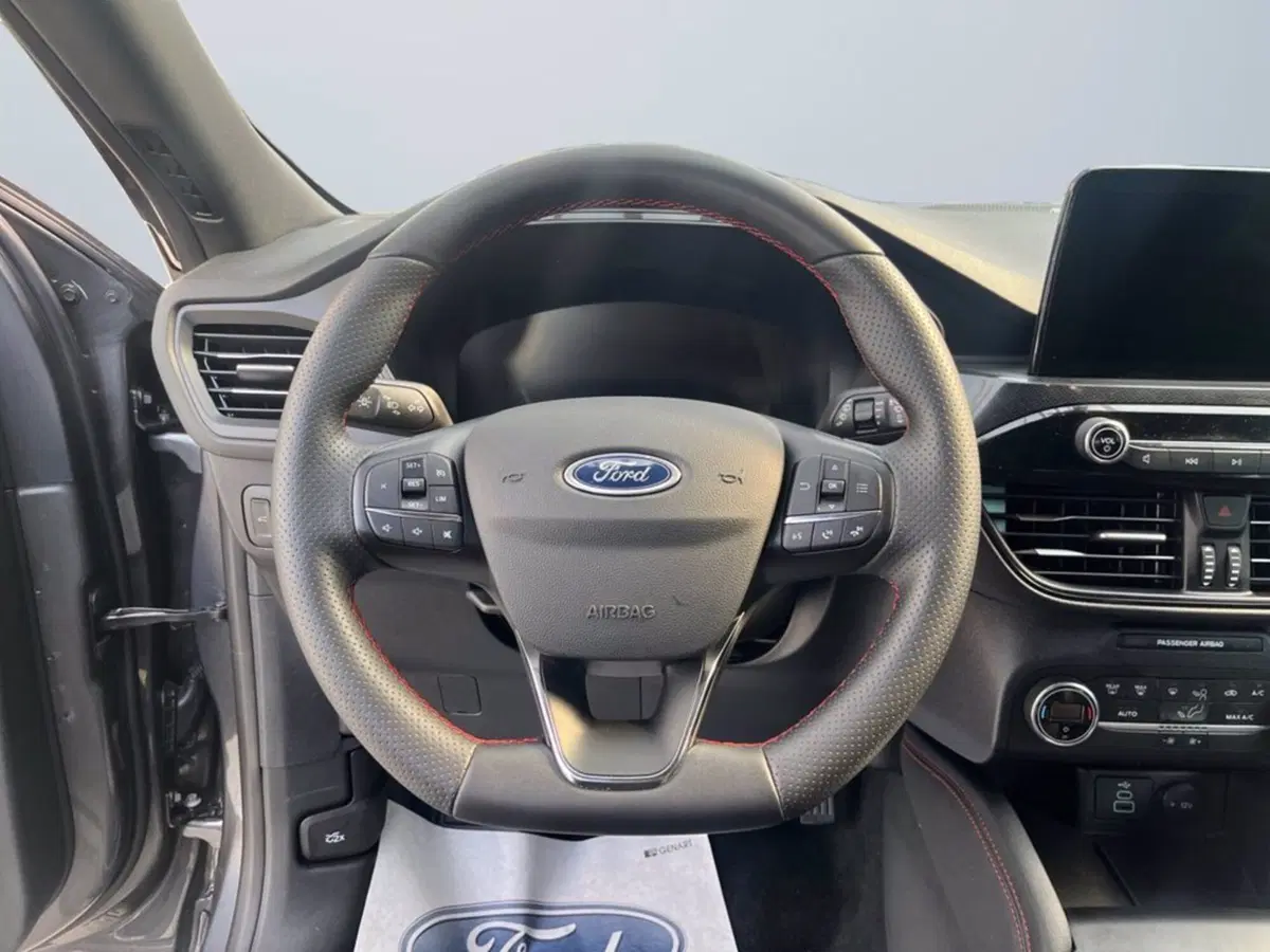 Ford Kuga usata a Milano (13)