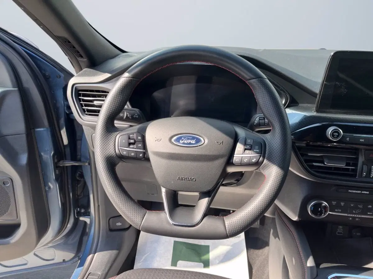 Ford Kuga usata a Milano (13)