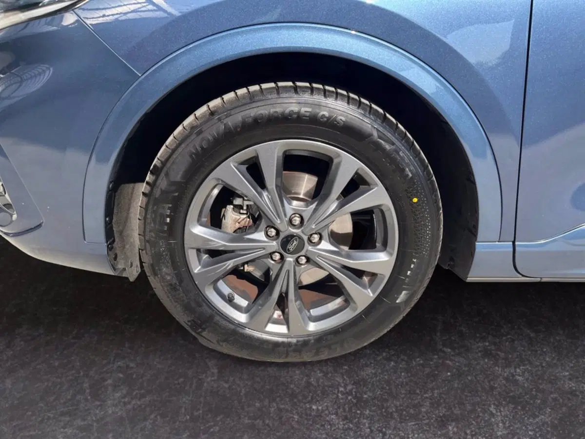 Ford Kuga usata a Milano (9)