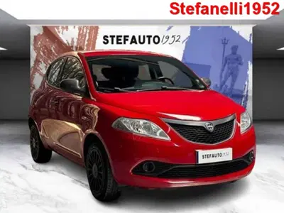Lancia Ypsilon 1.2 69 CV 5 porte GPL Ecochic Elefantino Blu del 2019 usata a Bologna