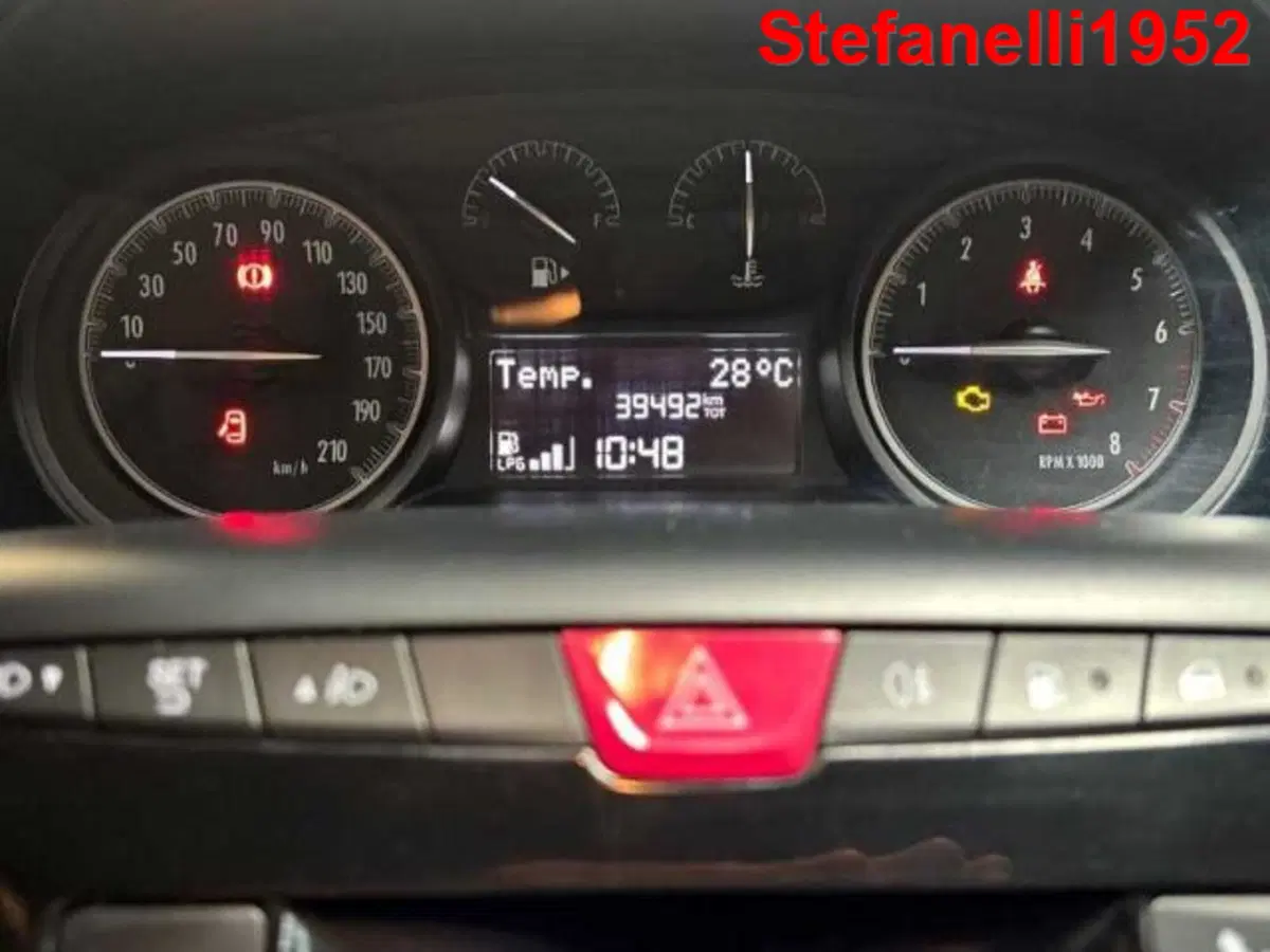 Lancia Ypsilon usata a Bologna (12)