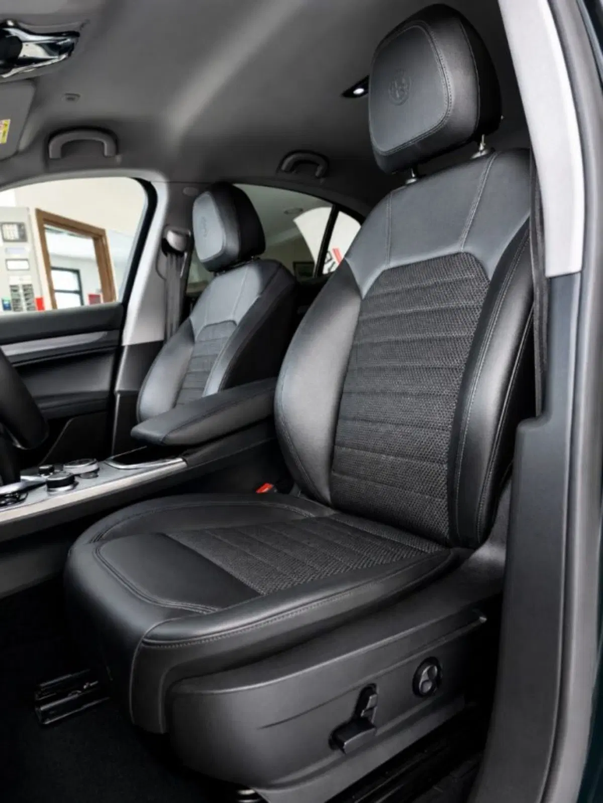 Alfa Romeo Stelvio usata a Firenze (19)