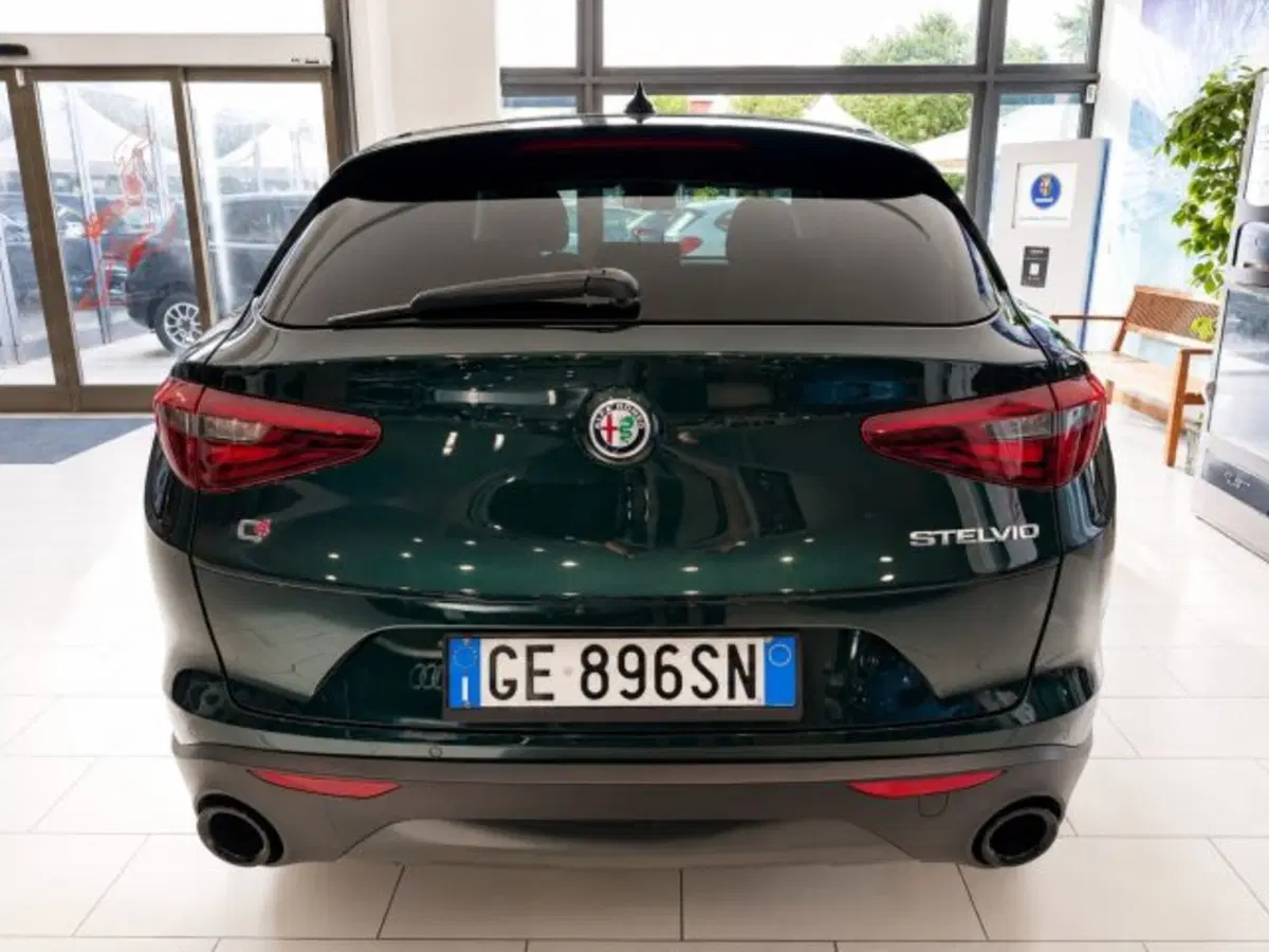 Alfa Romeo Stelvio usata a Firenze (6)