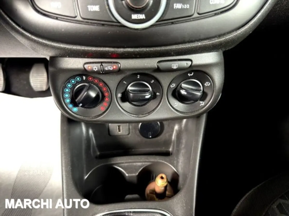 Opel Corsa usata a Perugia (18)