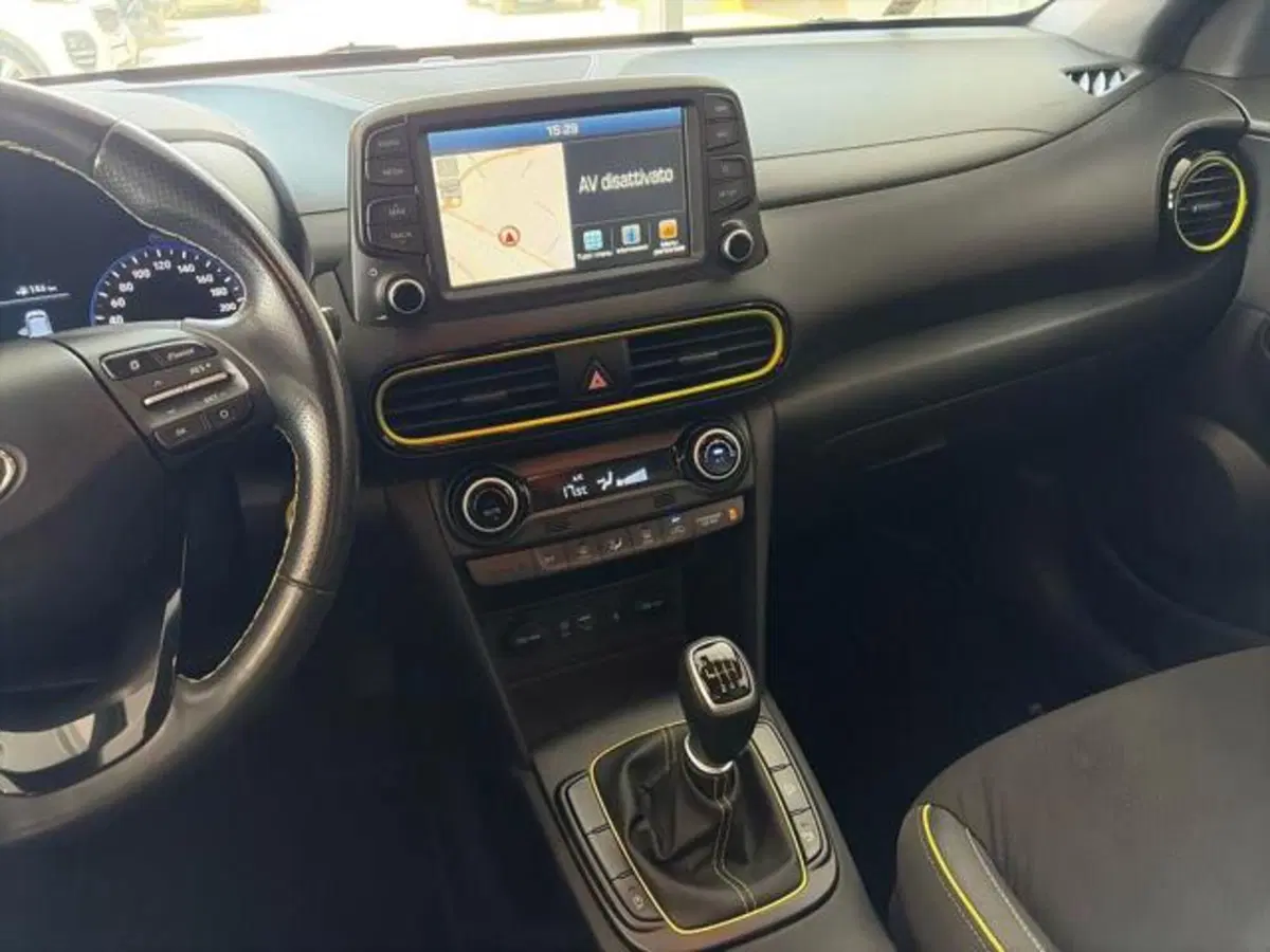 Hyundai Kona usata a Sassari (9)