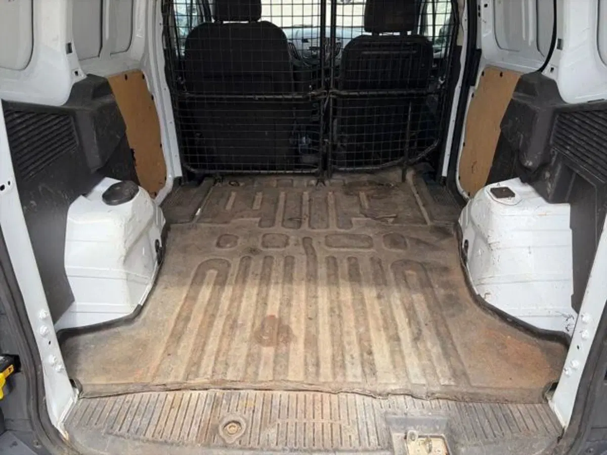 Ford Tourneo Courier usata a Sassari (5)