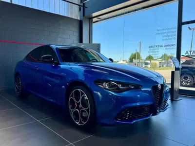 Alfa Romeo Giulia 2.2 Turbodiesel 210 CV AT8 AWD Q4 Veloce nuova a Vercelli