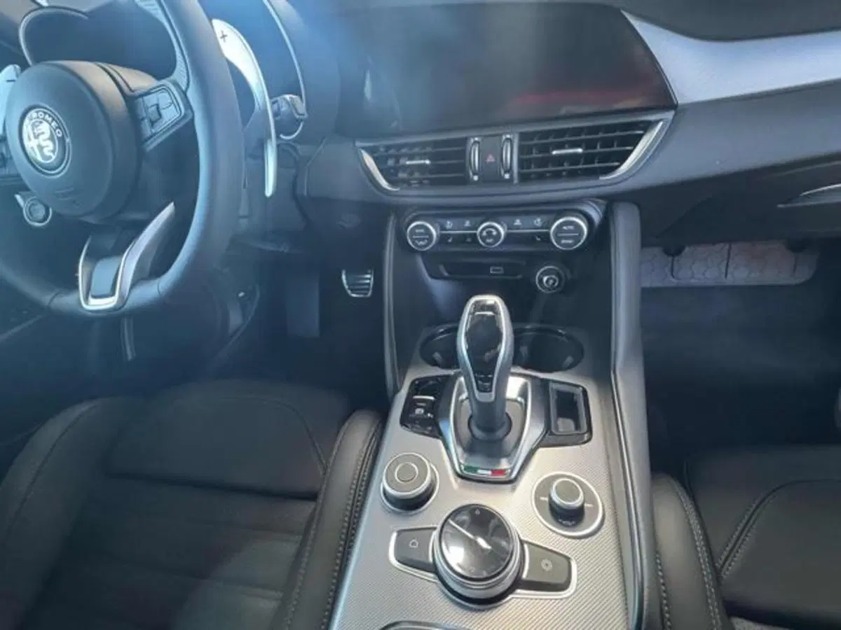Alfa Romeo Giulia nuova a Vercelli (12)