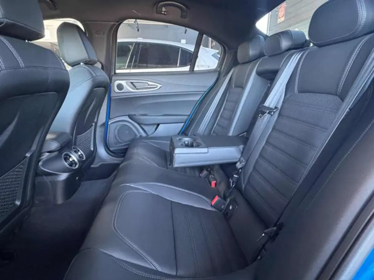 Alfa Romeo Giulia nuova a Vercelli (14)