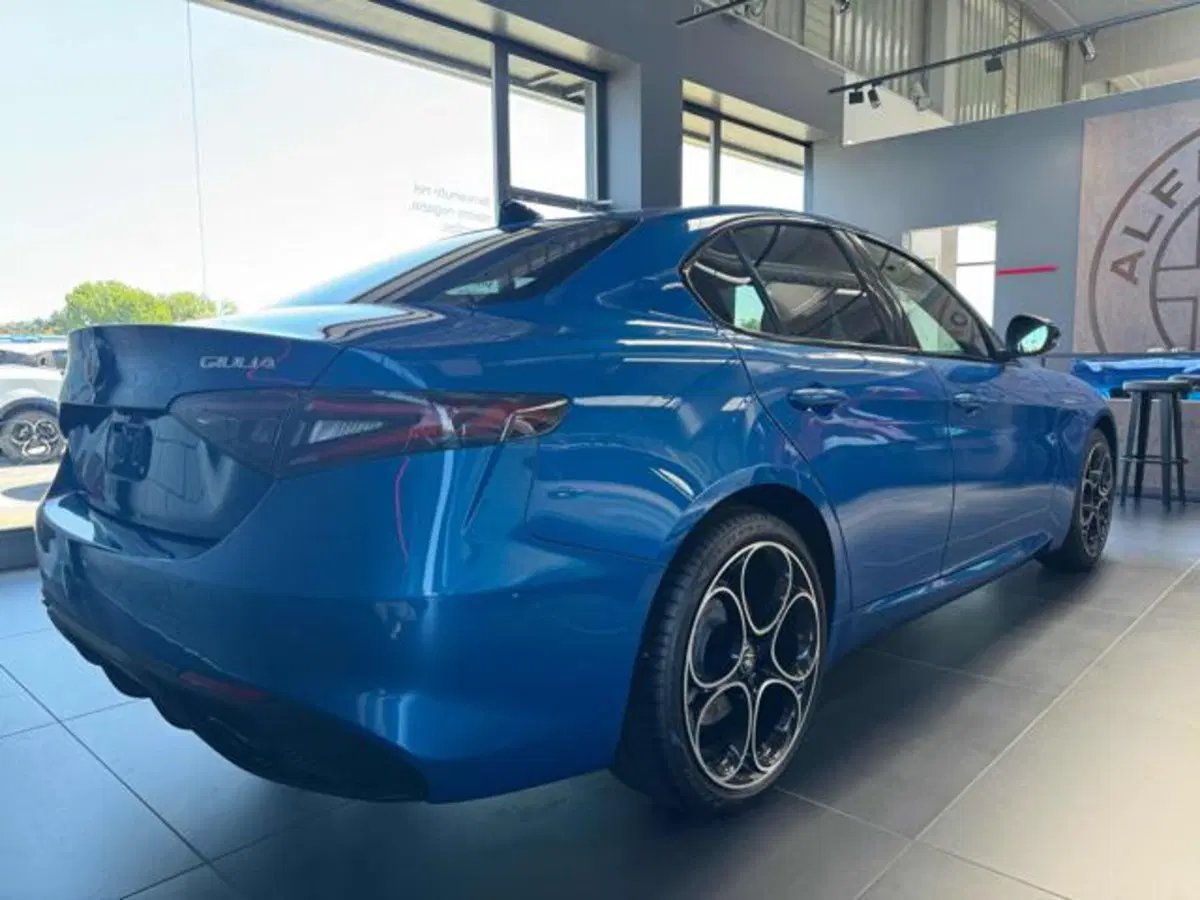 Alfa Romeo Giulia nuova a Vercelli (5)