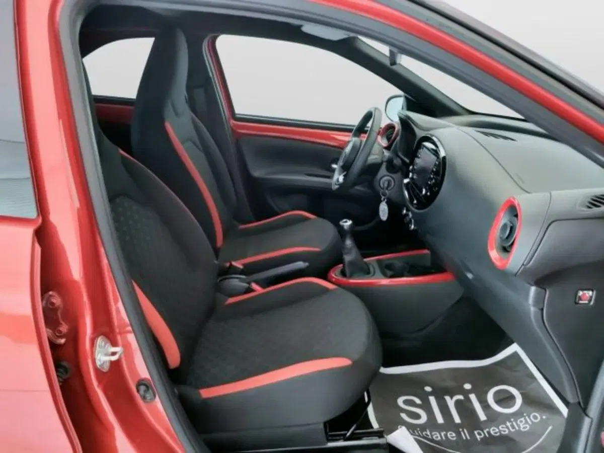 Toyota Aygo X usata a Teramo (13)