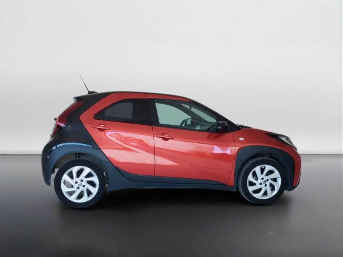 Toyota Aygo X usata a Teramo (4)