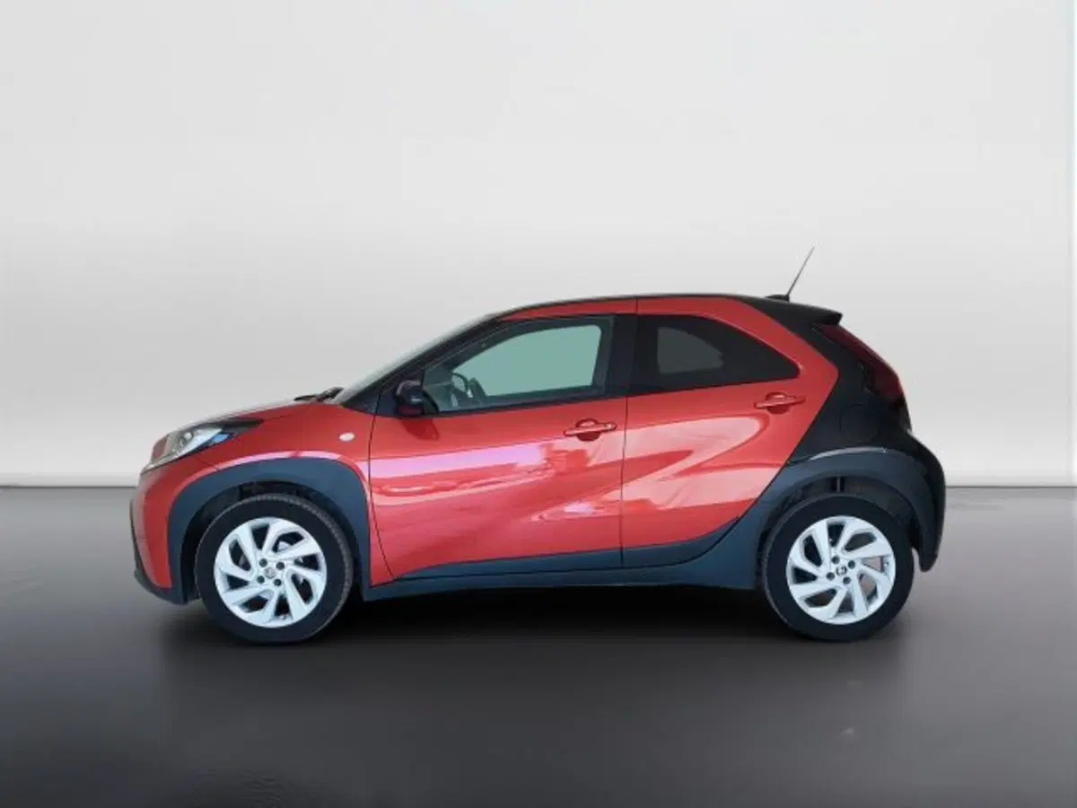 Toyota Aygo X usata a Teramo (8)