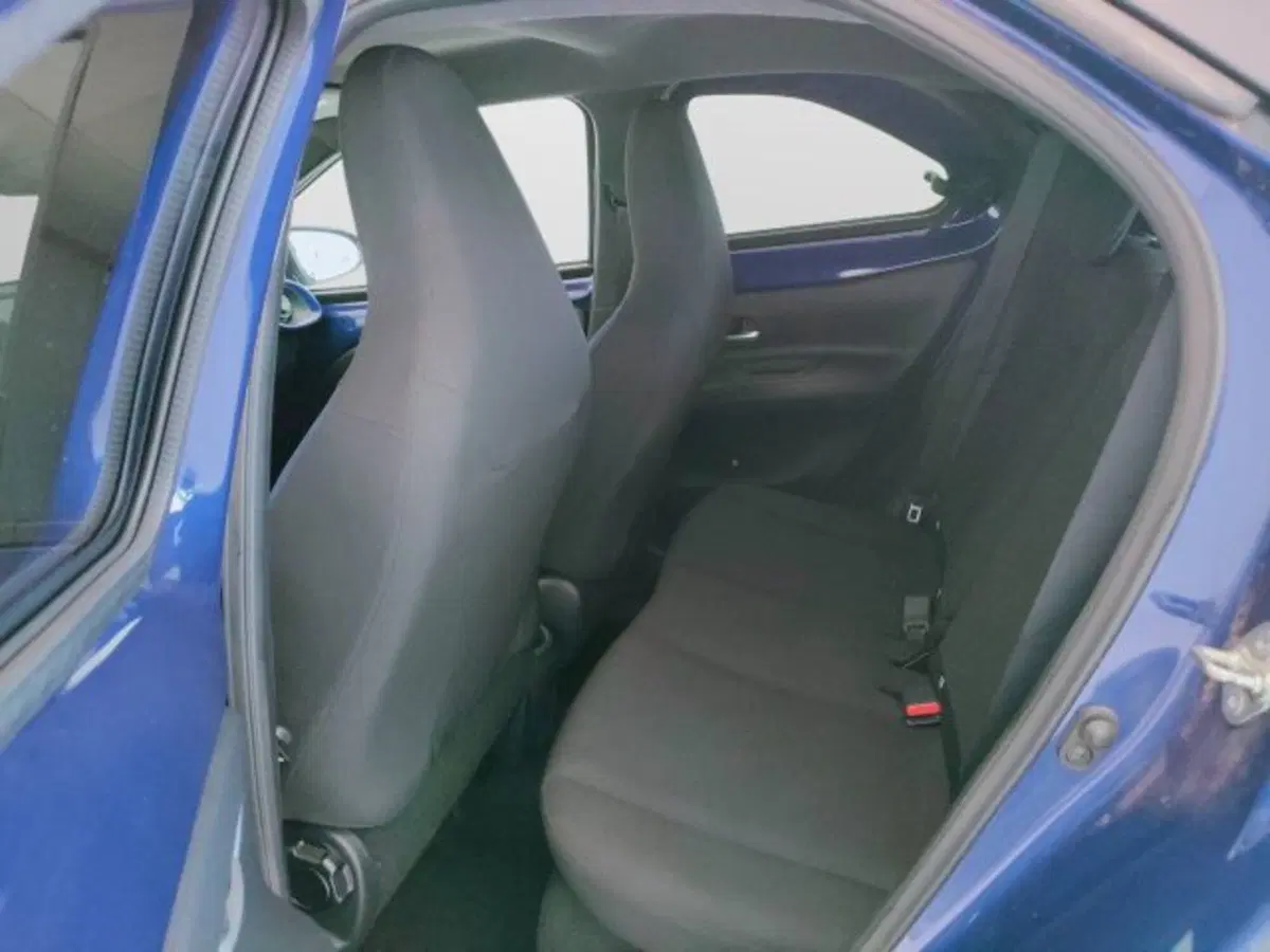 Toyota Aygo X usata a Teramo (13)