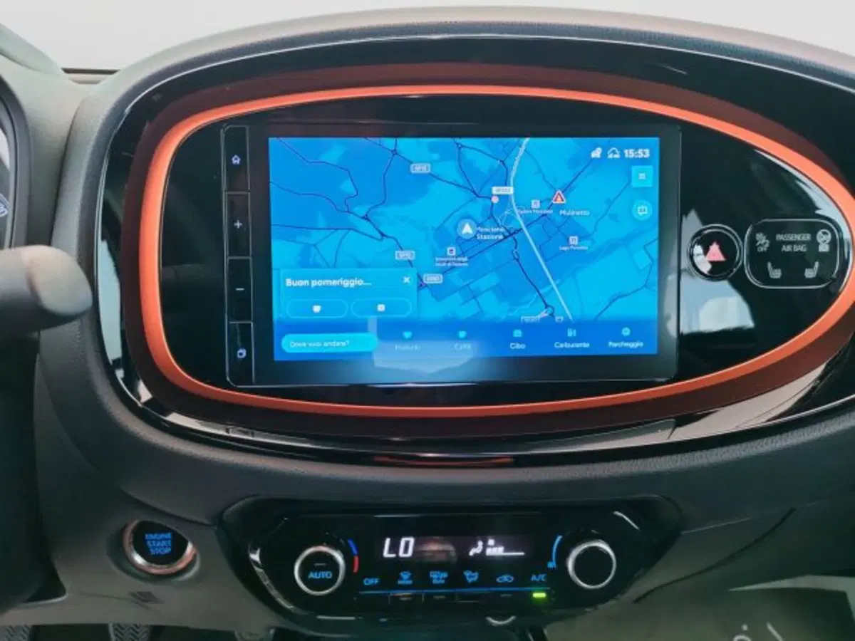 Toyota Aygo X usata a Teramo (17)