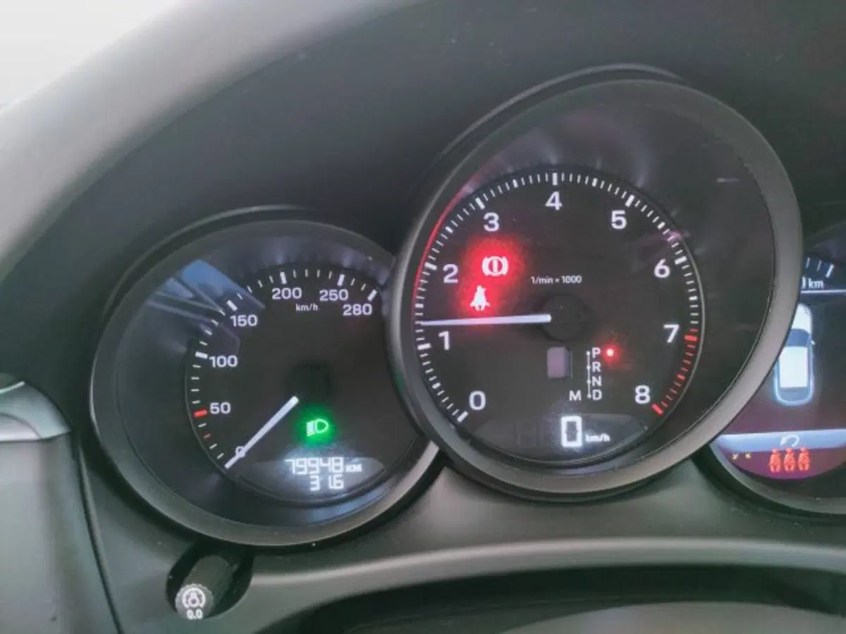 Porsche Macan usata a Teramo (19)