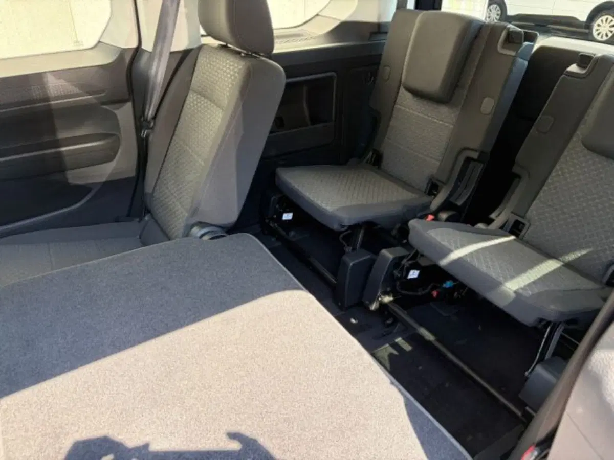 Ford Tourneo Connect usata a Lodi (14)