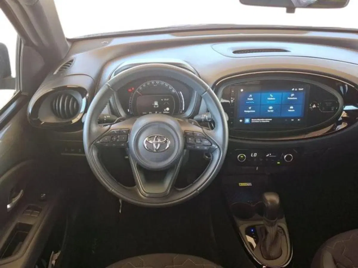 Toyota Aygo X usata a Roma (8)